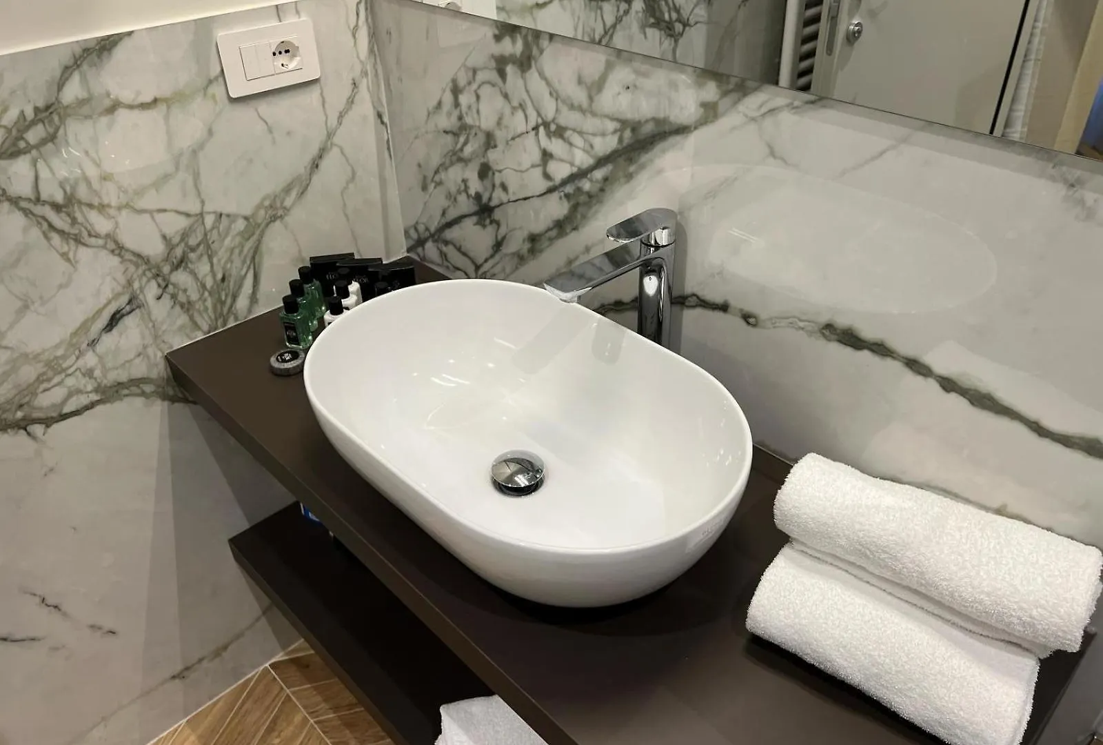 Bed and Breakfast Rossovino Milano Boutique Frühstückspension